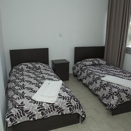 Anemos Apartments ลิมาซอล ภายนอก รูปภาพ