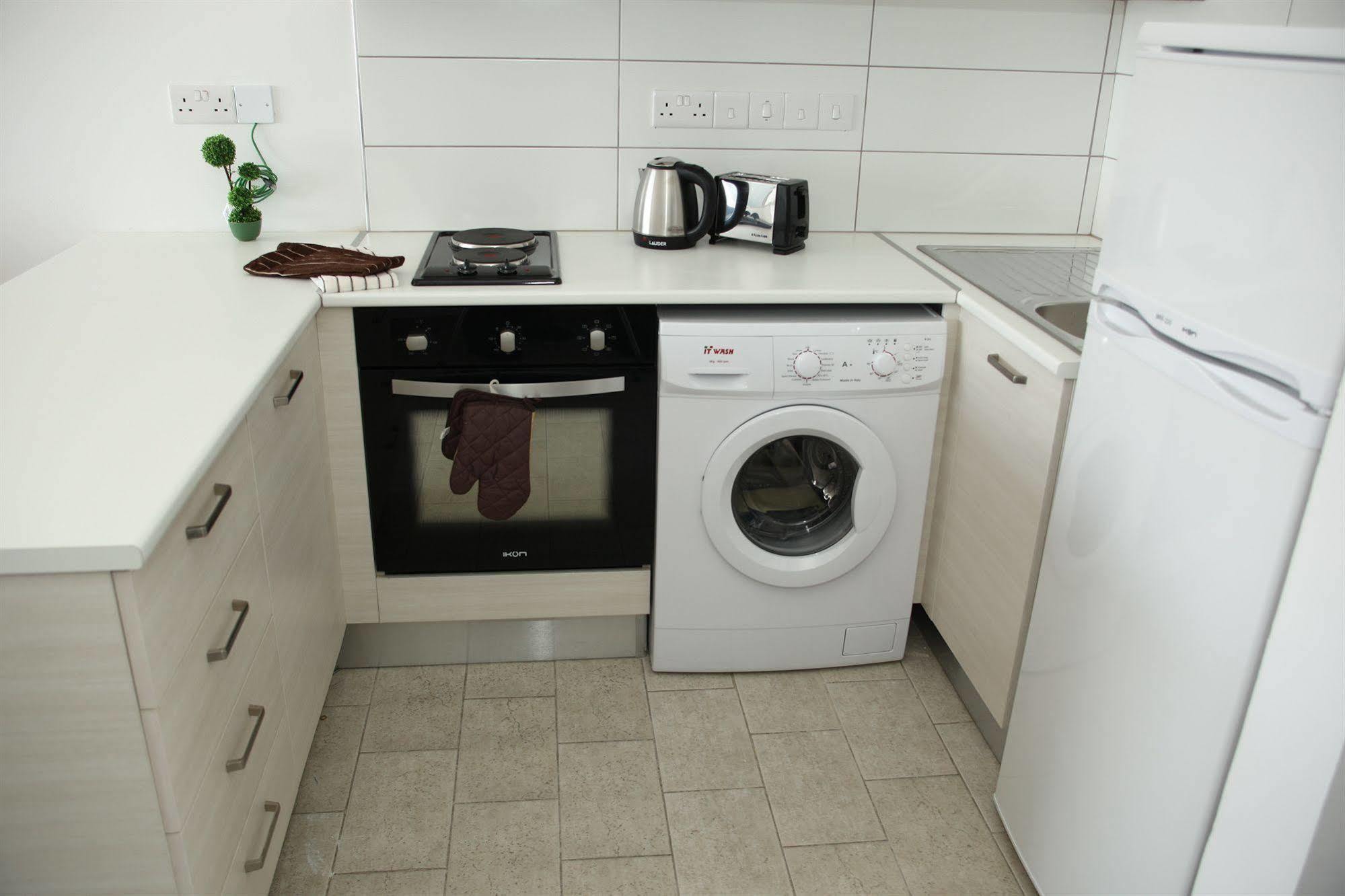 Anemos Apartments ลิมาซอล ภายนอก รูปภาพ